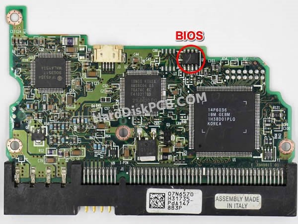 Étapes pour échanger la puce BIOS sur 07N6570 PCB du disque dur Hitachi