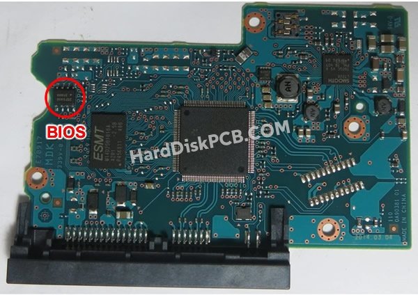 Étapes pour échanger la puce BIOS sur 0A90381 PCB du disque dur Hitachi