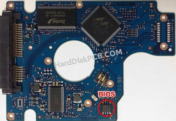 Étapes pour échanger la puce BIOS sur 0J21683 PCB du disque dur Hitachi