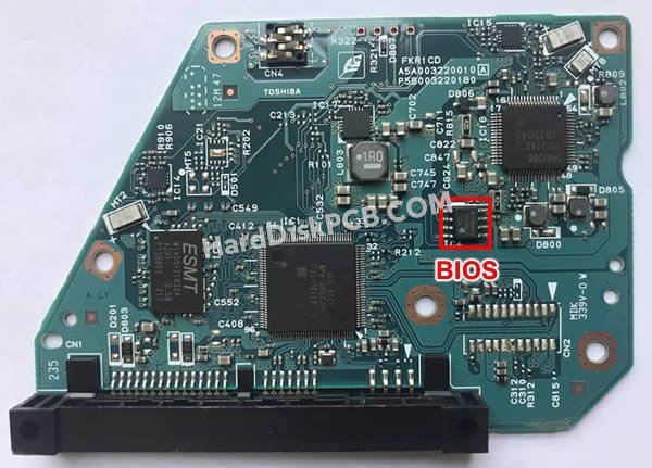 Étapes pour échanger la puce BIOS sur G003220A PCB du disque dur Toshiba